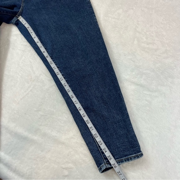 Levi's Silver Tab Mom Jean Med Wash High Rise Tapered Leg Women's Sz 30X26 - Picture 12 of 14
